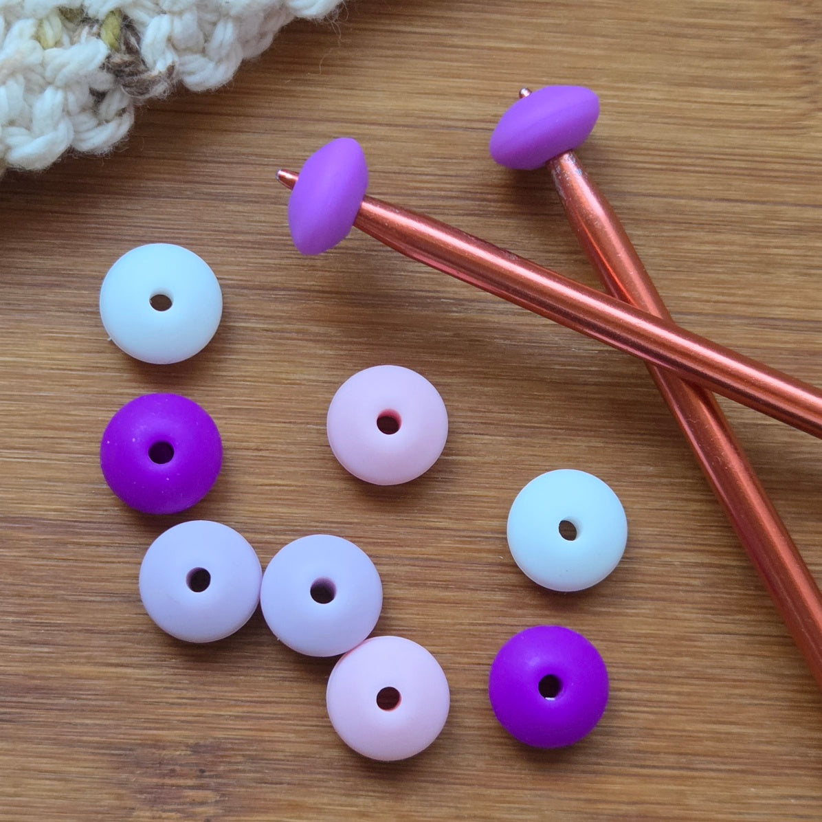 BEADIE NEEDLE STOPPERS Vivid Rainbow / Set of 10 / Knitting Needle Toppers / Point Protection / Notions