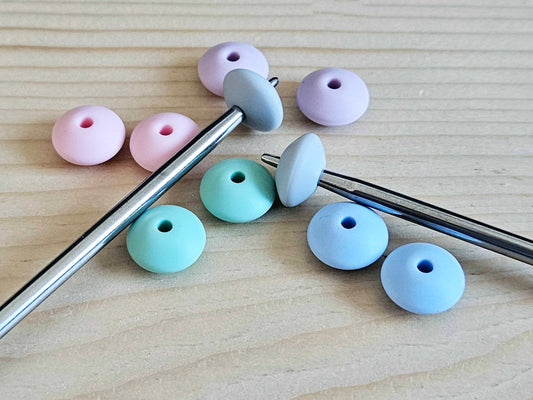 PASTEL BLOSSOM STITCH STOPPERS / Knitting Needle Stoppers / Point Protection / Notions