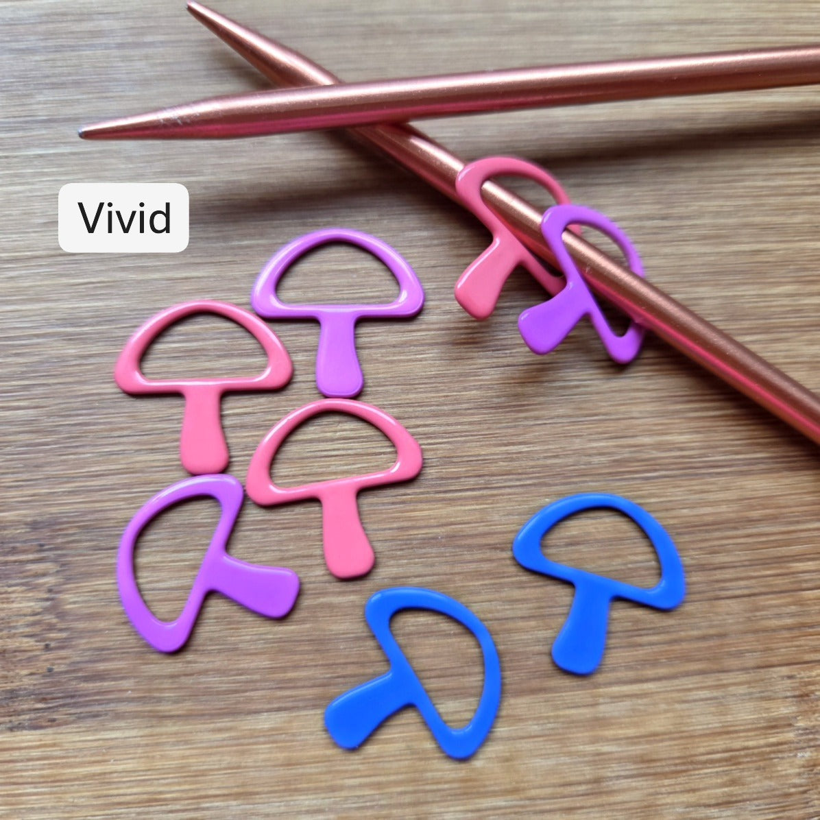 LITTLE MUSHROOMS Stitch Markers / 8 pcs / Snag Free / Knitting Crochet Notions