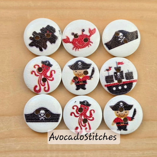 LITTLE PIRATES / 15mm - 8 buttons / Wooden Buttons / Sewing Buttons