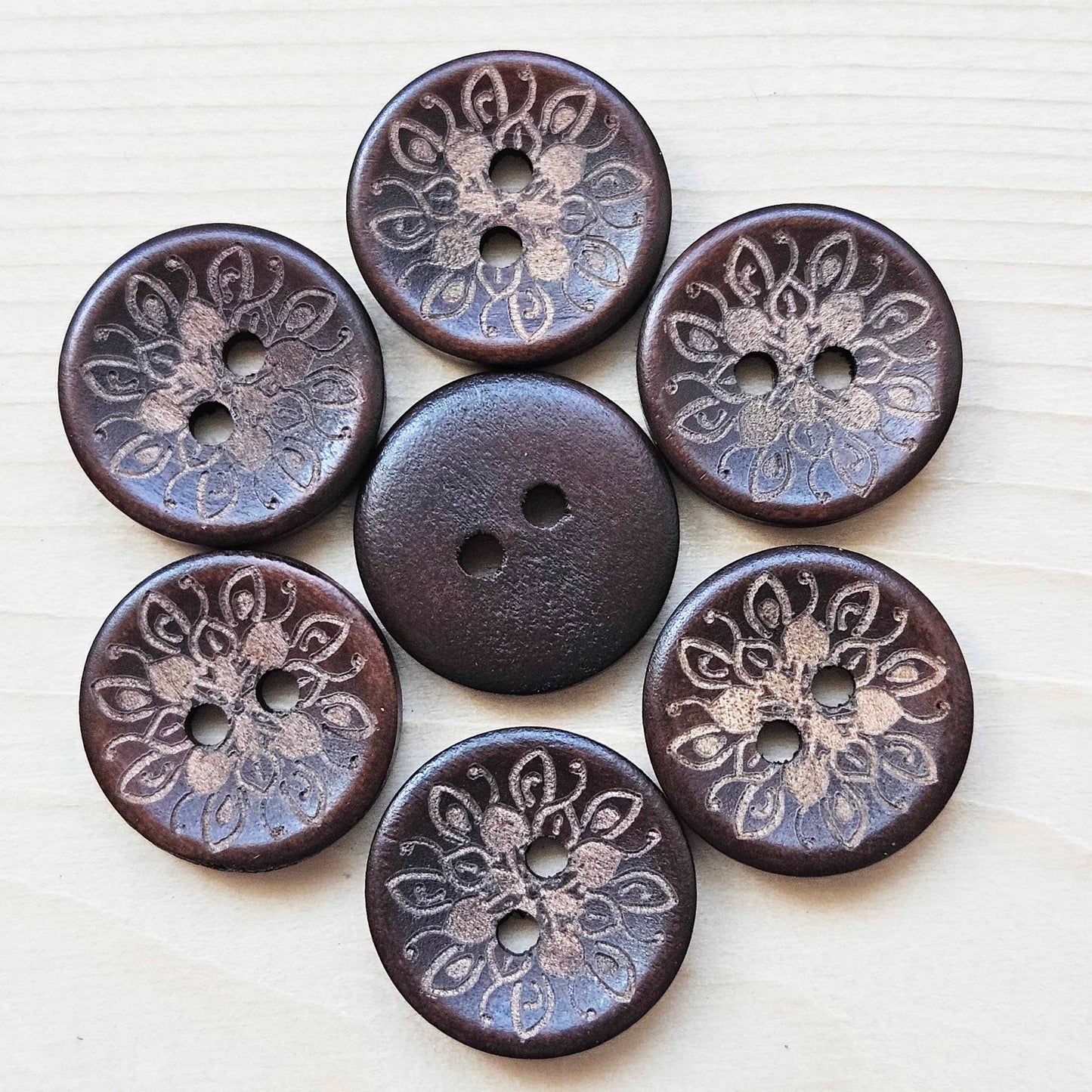 AvoDesigns MAGIC FLORAL / Umber Brown 2-Hole Wooden Buttons / 20mm (Set of 6)