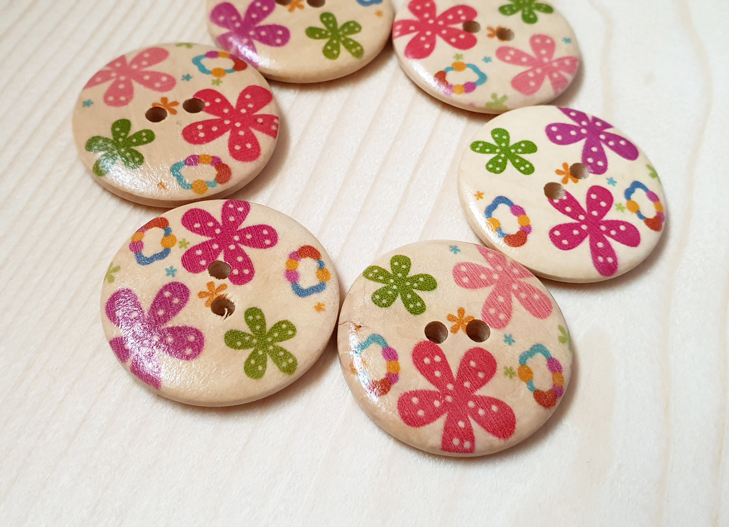 MIXED BABY STARFLOWERS / 30mm - 6 buttons / Wooden Buttons / Sewing Buttons