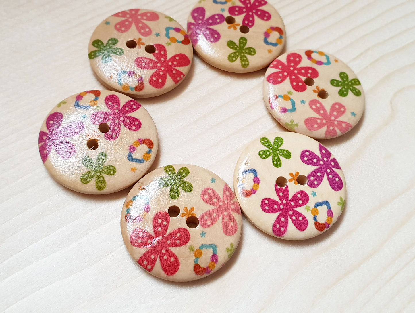 MIXED BABY STARFLOWERS / 30mm - 6 buttons / Wooden Buttons / Sewing Buttons