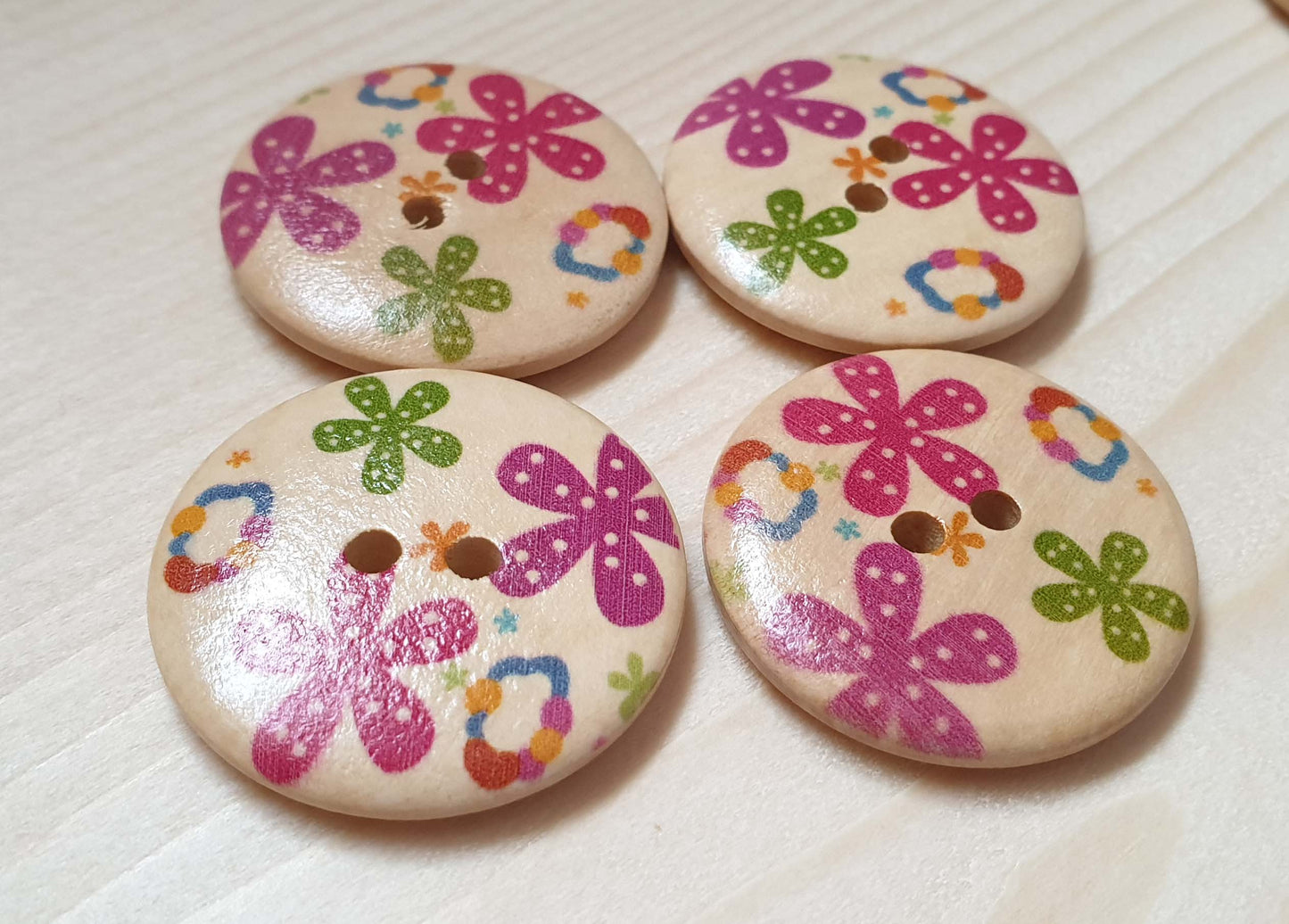 MIXED BABY STARFLOWERS / 30mm - 6 buttons / Wooden Buttons / Sewing Buttons