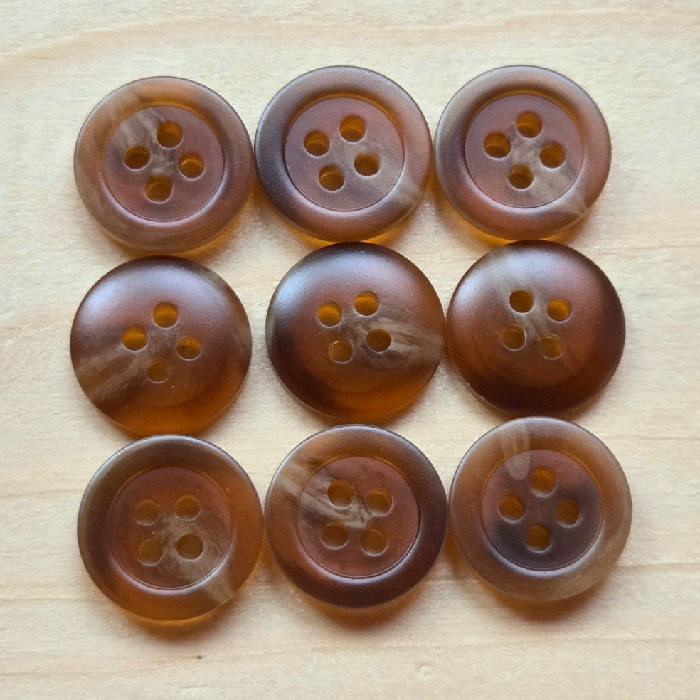 Maple Caramel / Resin Buttons / 11mm (Set of 10)