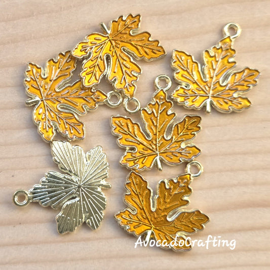8 pieces // Maple Leaf Charms / 21*24mm / Jewelry Making