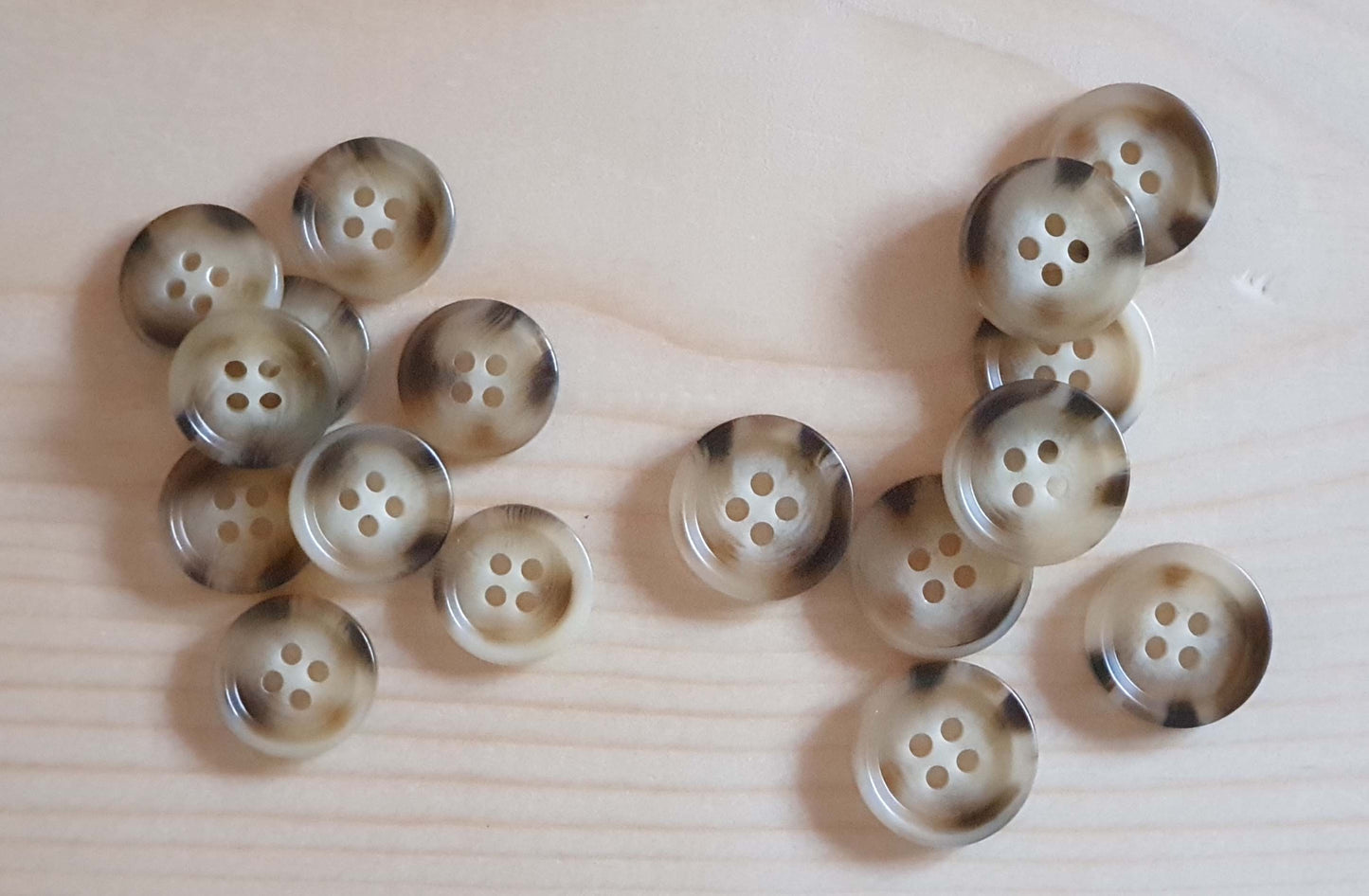 MARBLE CANYON / 15-18mm / Resin Buttons / Sewing Buttons