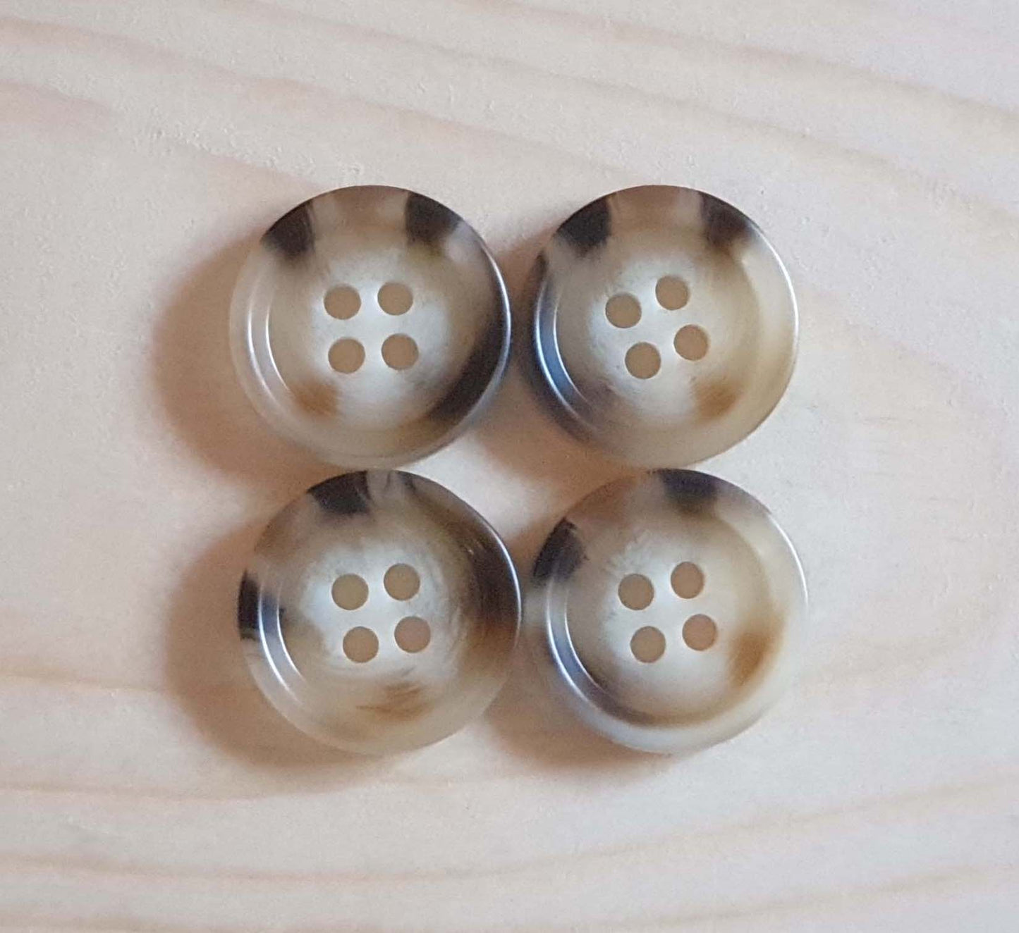 MARBLE CANYON / 15-18mm / Resin Buttons / Sewing Buttons