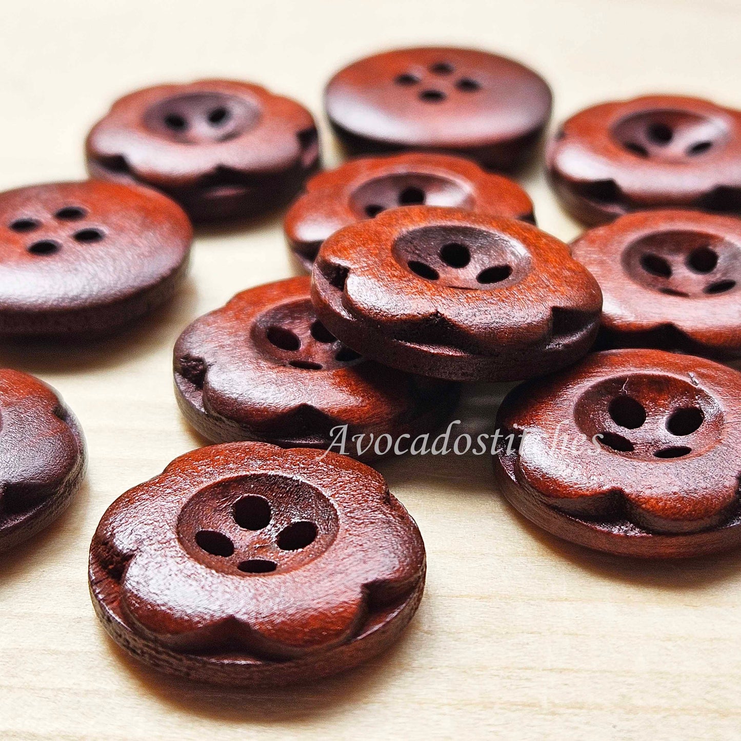 VINTAGE FLOWER Round Maroon Brown / 18mm - 6 buttons / Wooden buttons / Sewing Buttons