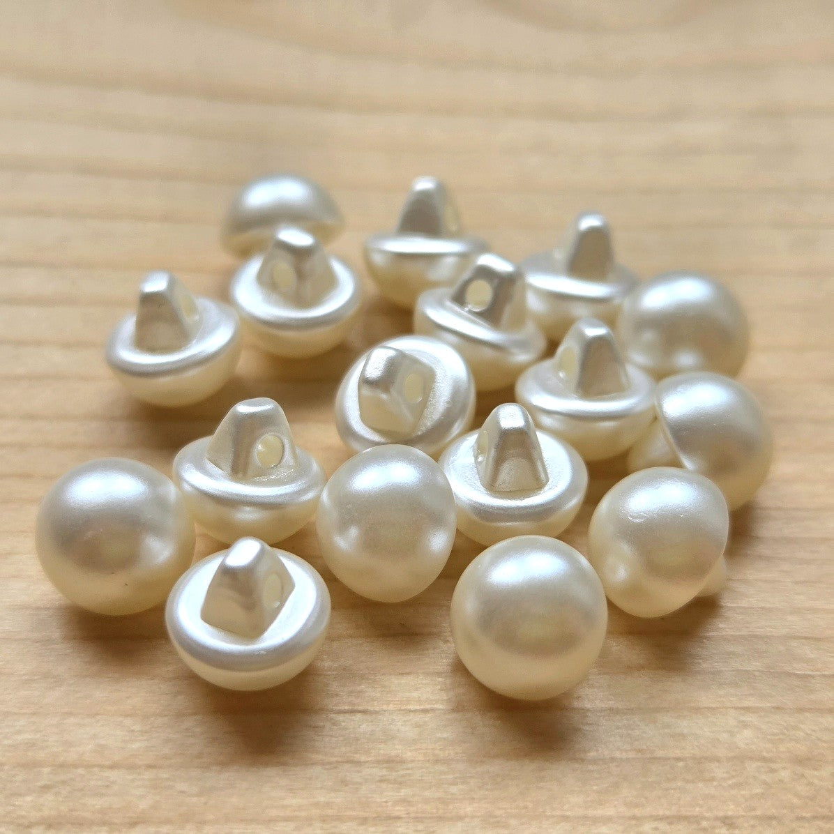 MINI MUSHROOM SHANK / Imitation Pearl Shank Resin Buttons / 8mm (Set of 10)