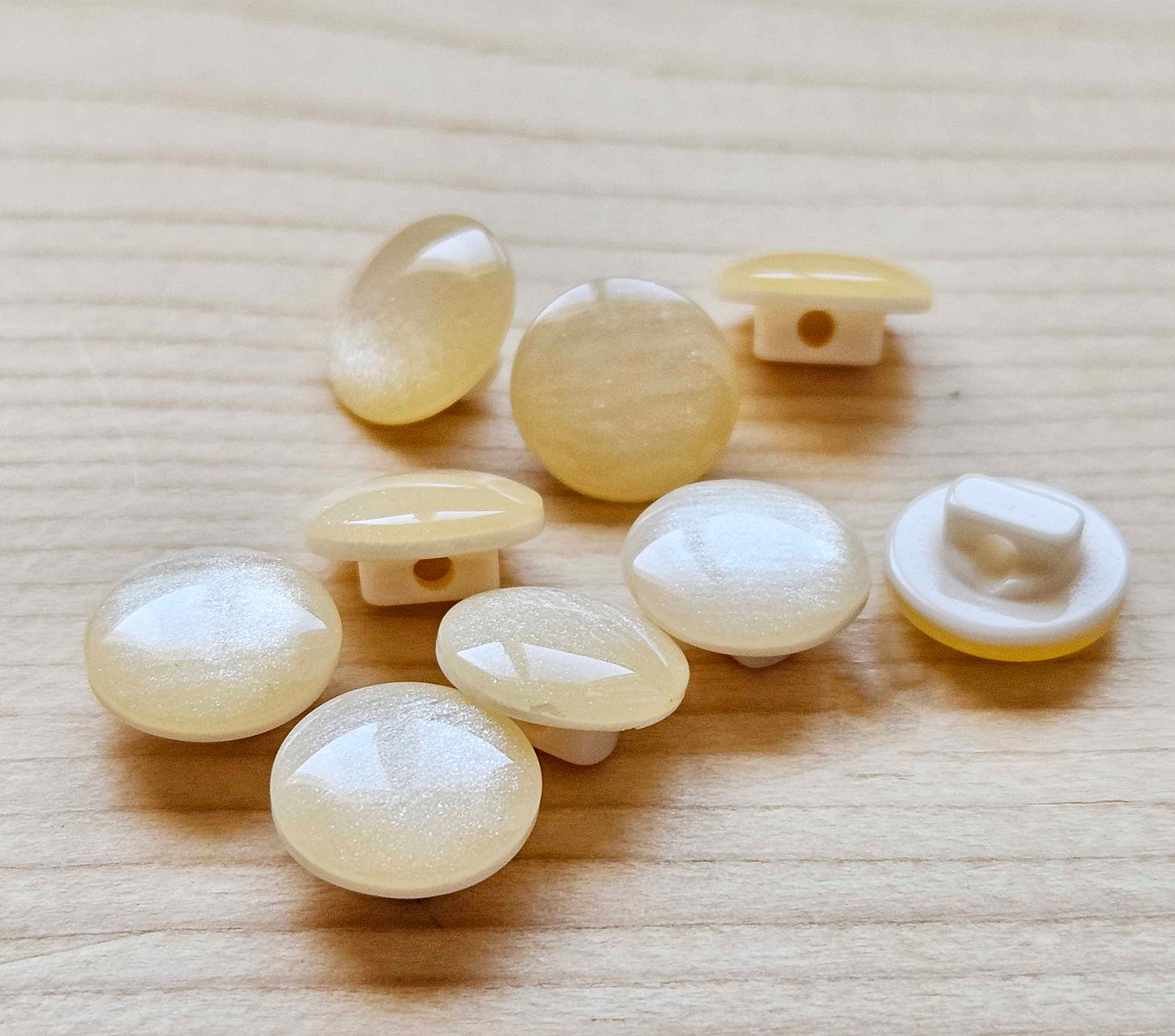 MINI PEARL CHAMPAGNE / Imitation Pearl Shank Resin Buttons / 11mm (Set of 10)
