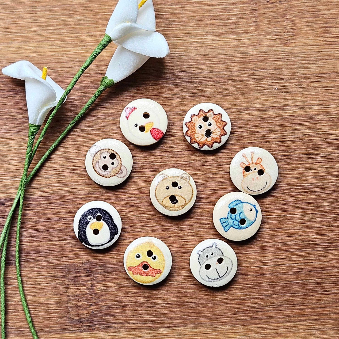 ANIMALS / Wooden Buttons / 15mm (Set of 8)