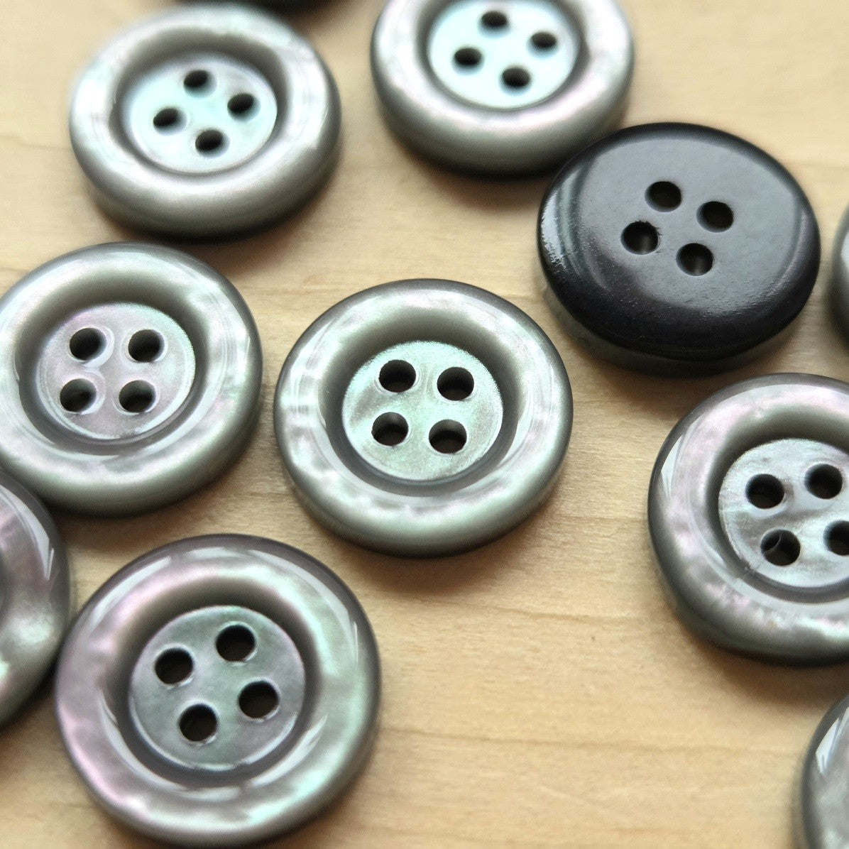 Moonlight Noir / Resin Buttons / 11mm (Set of 10)