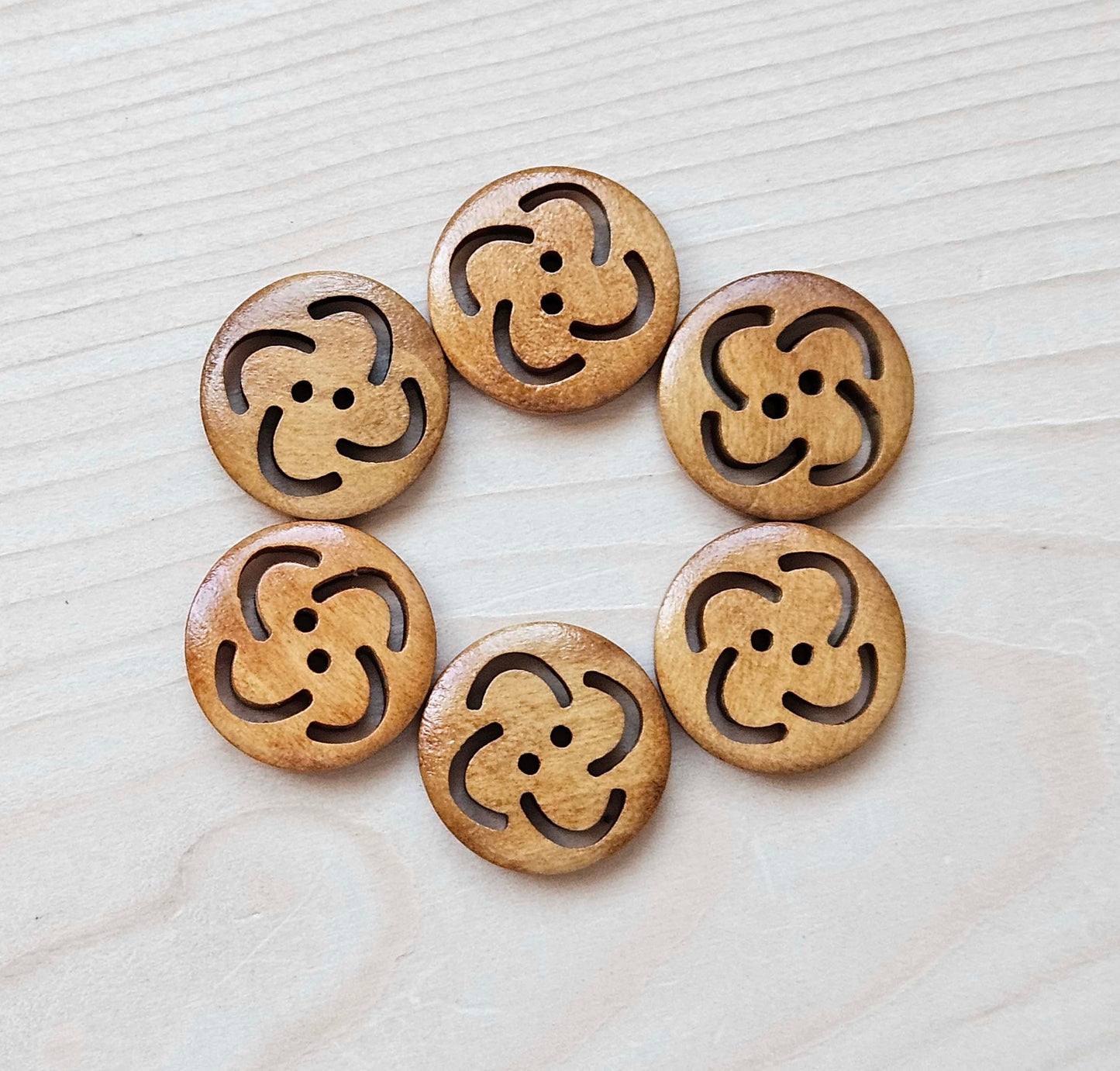 MORNING GLORY / Brown 2-Hole Wooden Buttons / 20mm (Set of 6)