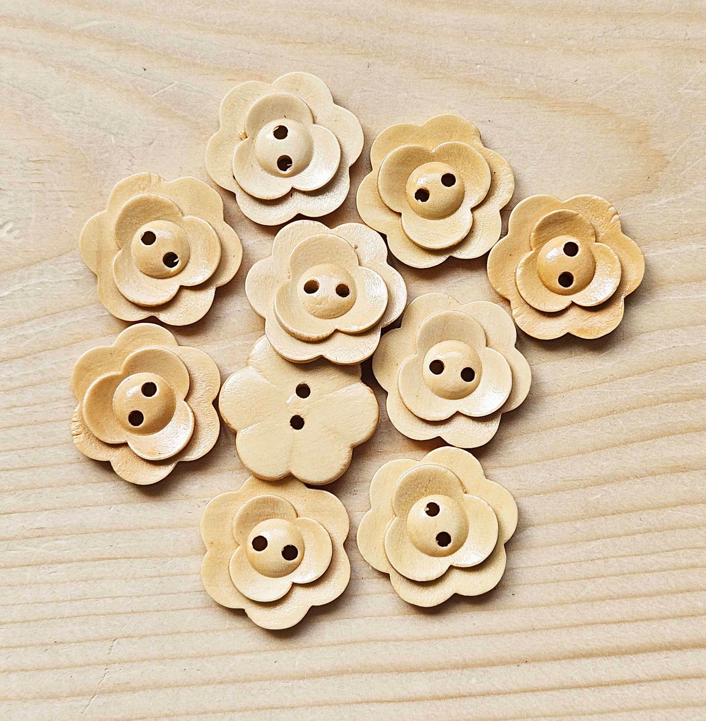 VINTAGE FLOWER Multi-Petal Beige / 25mm - 6 buttons / Wooden buttons / Sewing Buttons