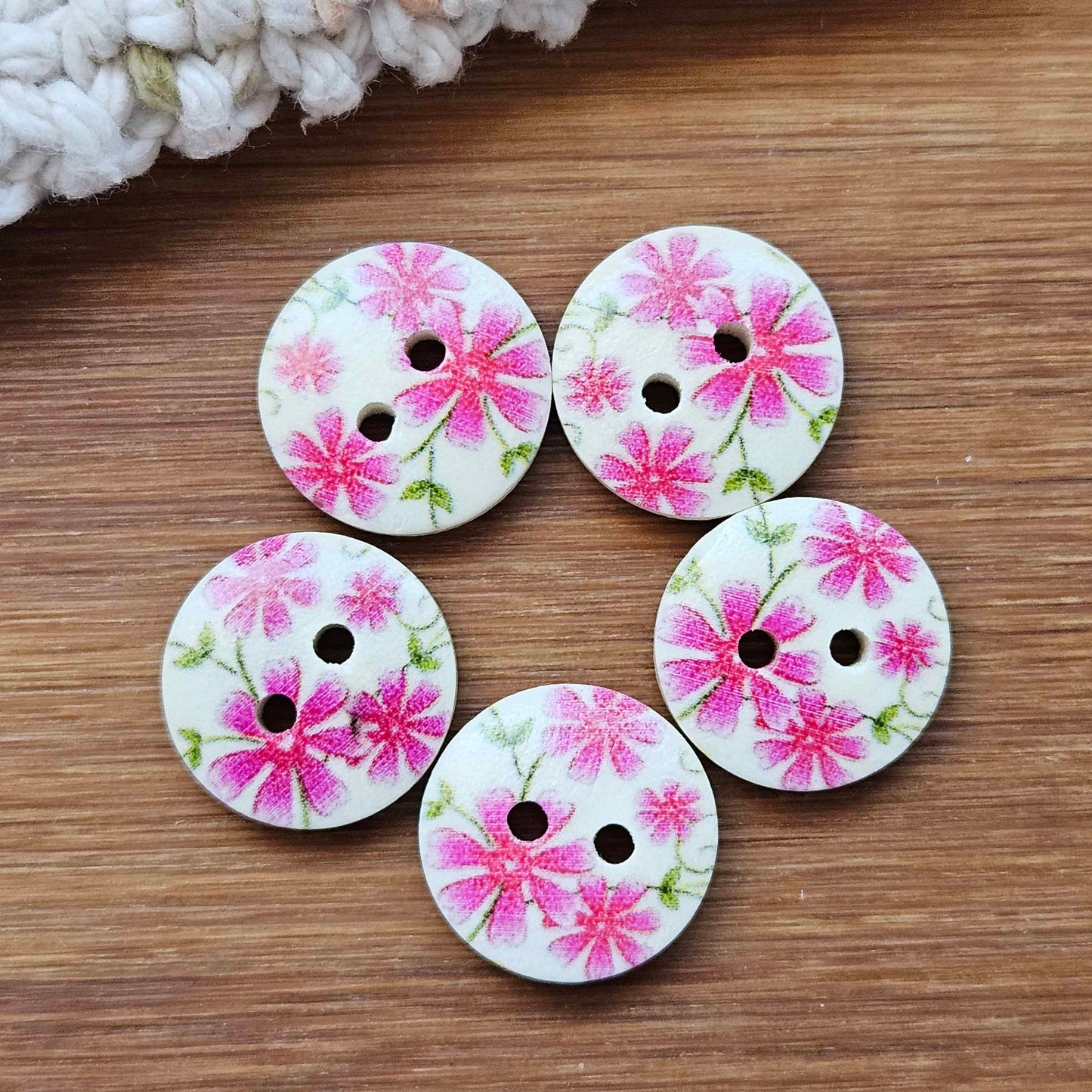 Clearance // FUCHSIA 7 PETALS / Wooden Buttons / 15mm (Set of 6)