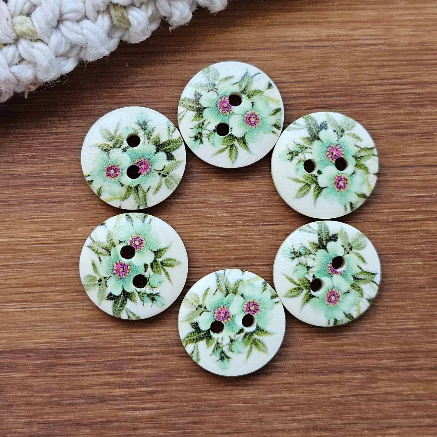 TURQUOISE DAISIES / Wooden Buttons / 15mm (Set of 6)