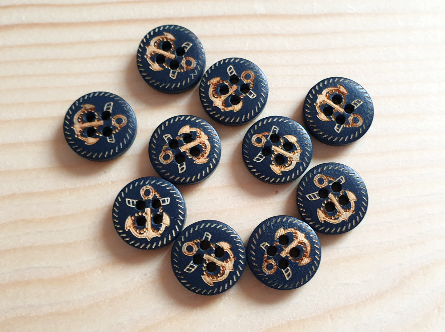 NAVY ANCHOR / 15mm / Wooden Buttons / Sewing