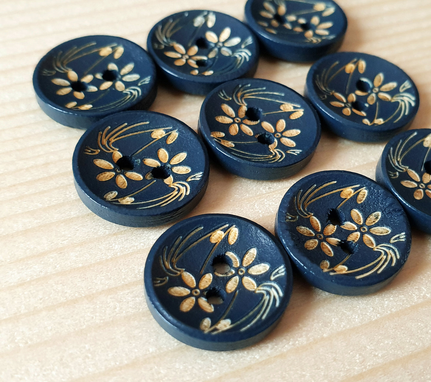 NAVY DAFFODIL / 15mm - 8 buttons / Dark Blue Wooden Buttons / Sewing Buttons