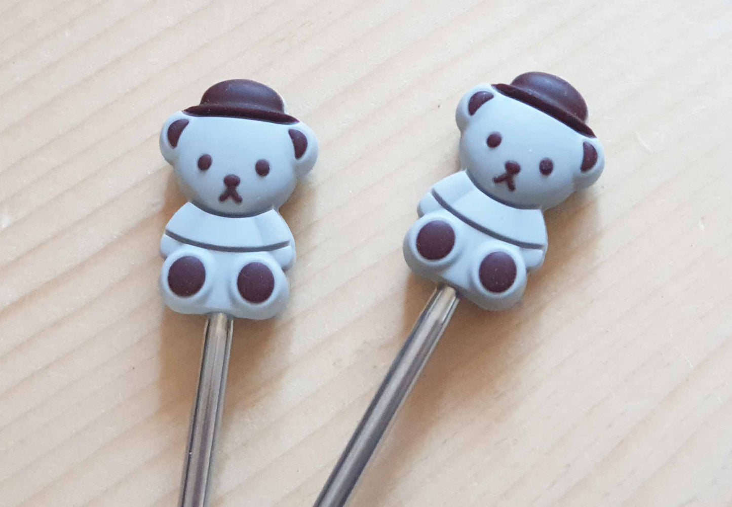 TEDDY BEAR STITCH STOPPERS / Knitting Needle Stoppers / Point Protection / Notions