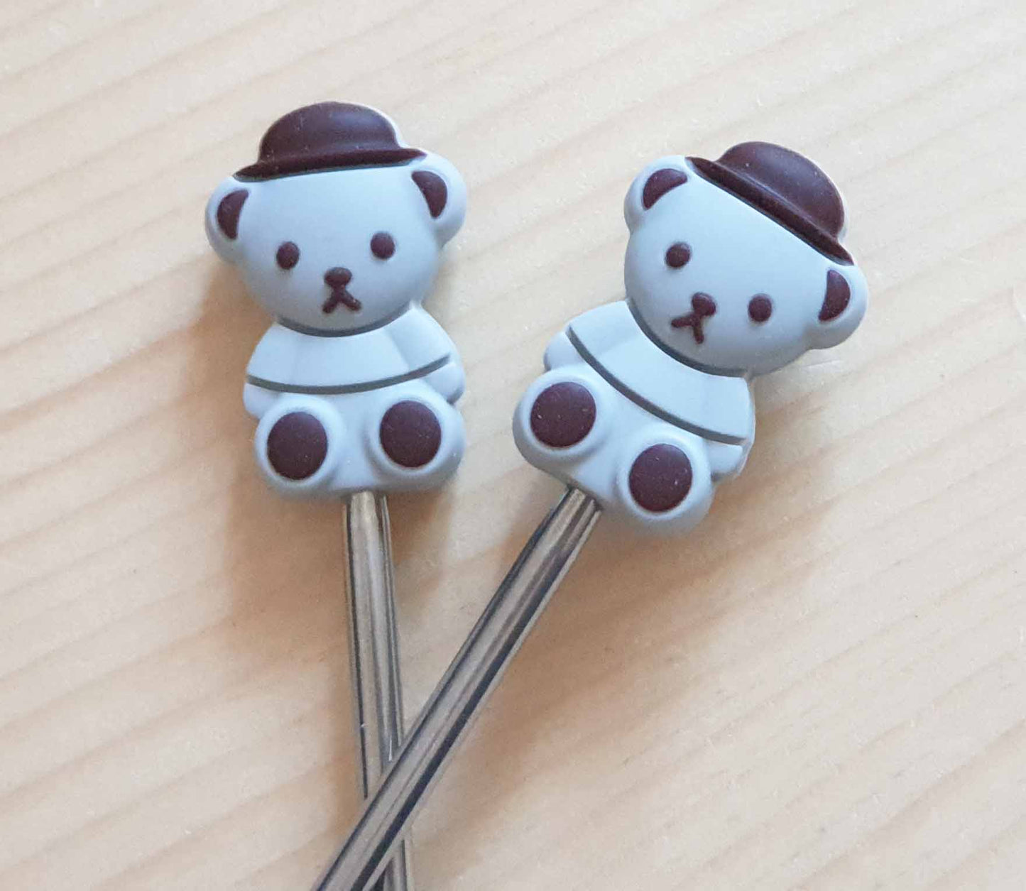 TEDDY BEAR STITCH STOPPERS / Knitting Needle Stoppers / Point Protection / Notions