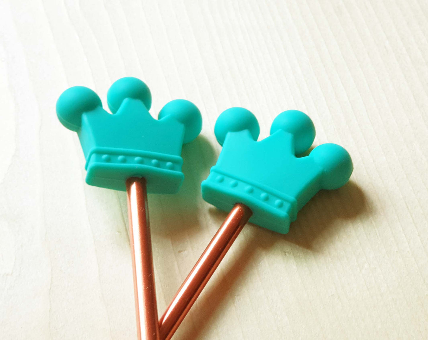 ROYAL CROWN STITCH STOPPERS / Knitting Needle Stoppers / Point Protection / Notions