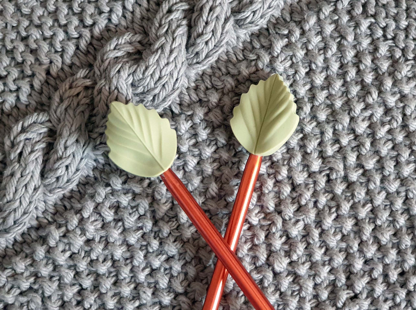 LEAF STITCH STOPPERS / Knitting Needle Stoppers / Point Protection / Notions