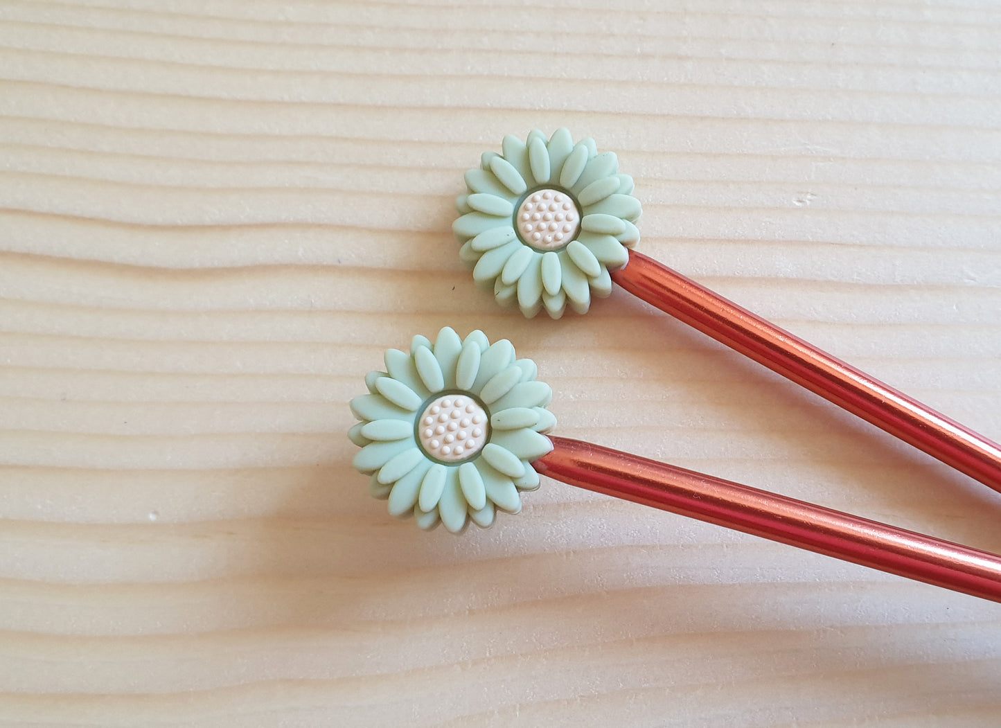 DAISY STITCH STOPPERS / Knitting Needle Stoppers / Point Protection / Notions