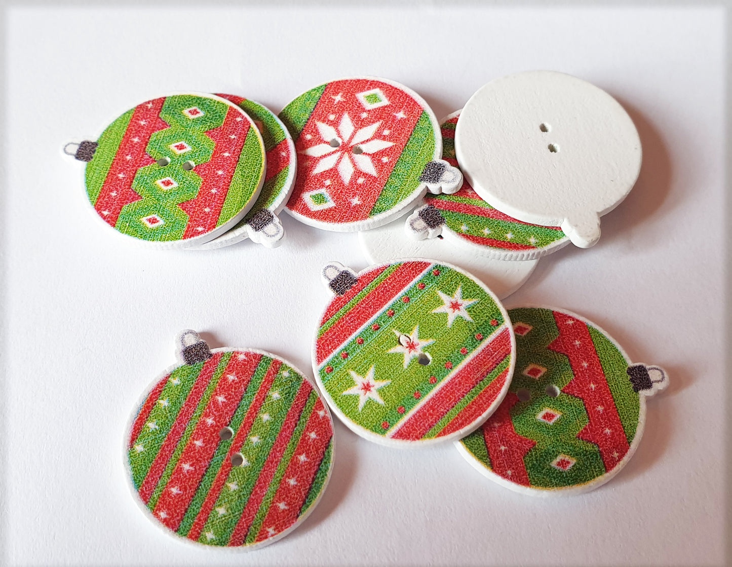 CHRISTMAS ORNAMENTS / 23*26mm / Wooden Buttons / Sewing Buttons