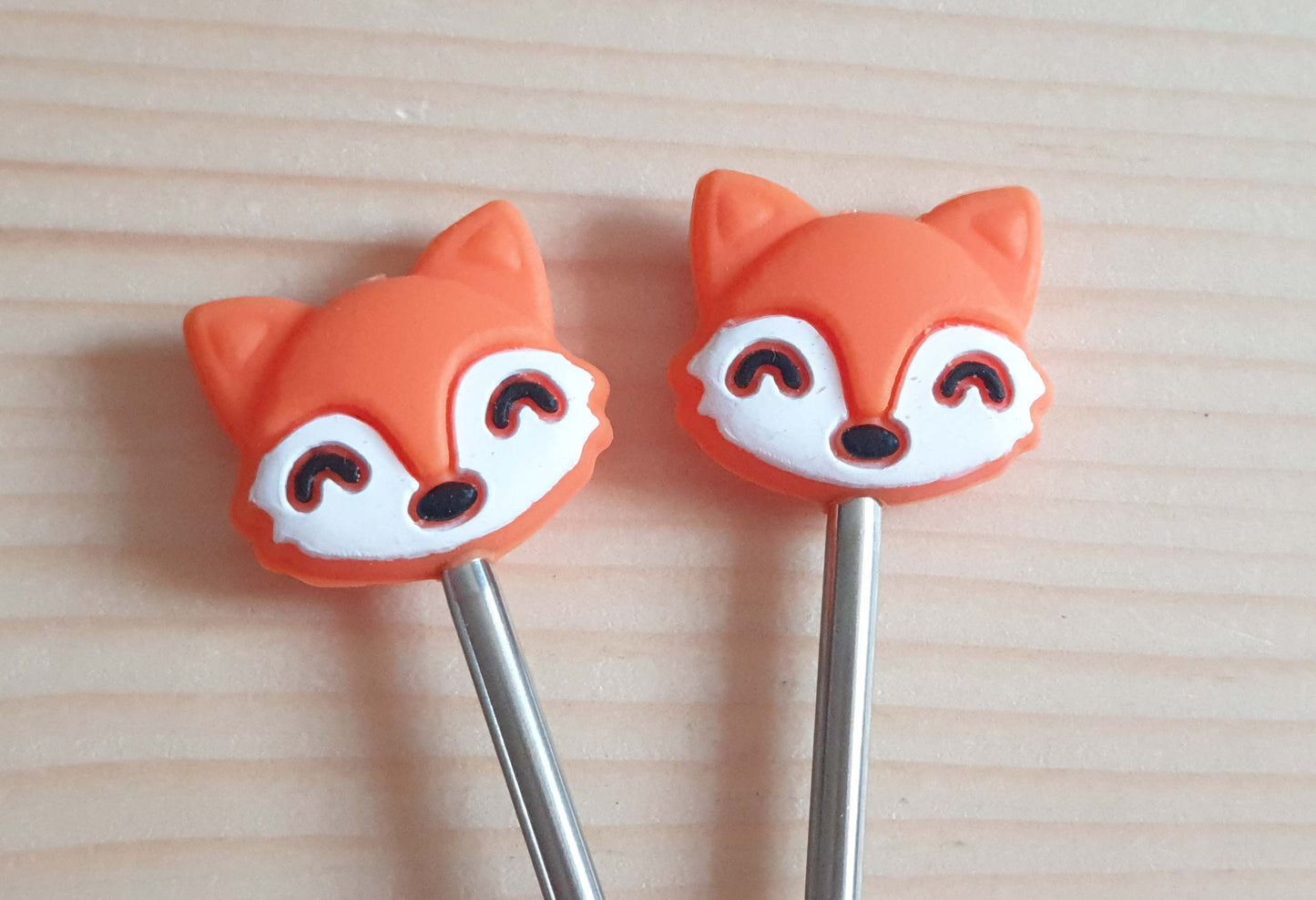 ORANGE FOX STITCH STOPPERS / Knitting Needle Stoppers / Point Protection / Notions