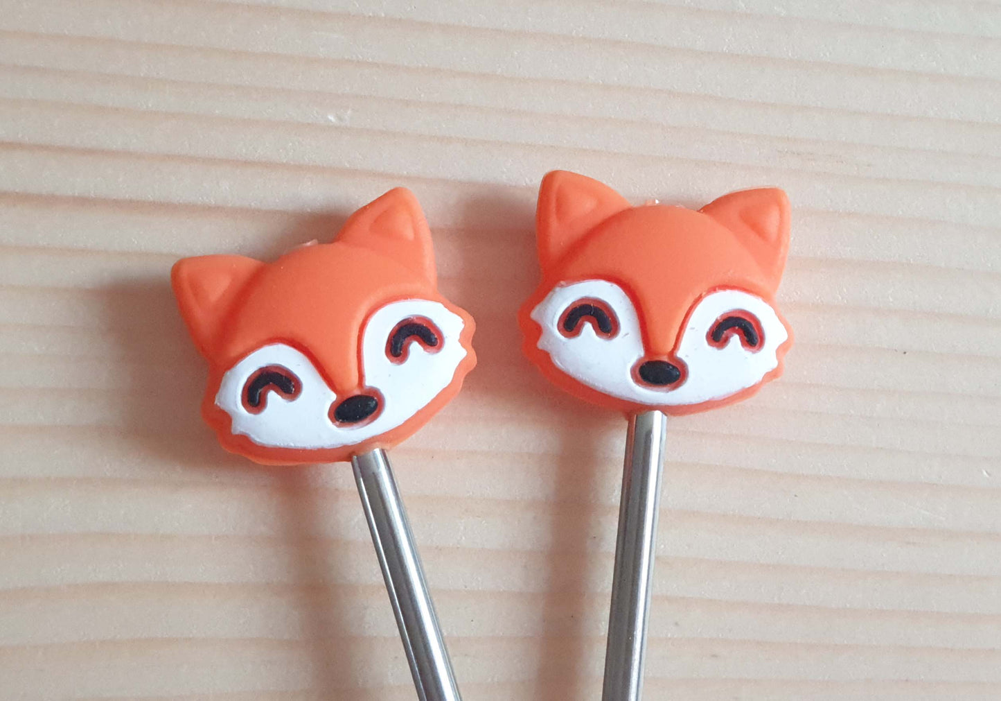 ORANGE FOX STITCH STOPPERS / Knitting Needle Stoppers / Point Protection / Notions