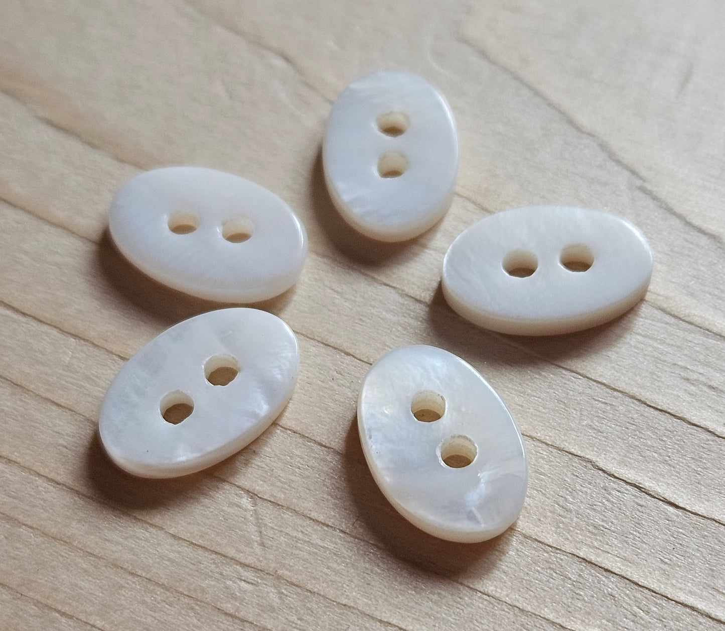 OVAL SEASHELL / 12*8mm / Set of 6 buttons / MOP Shell Buttons / Sewing Buttons