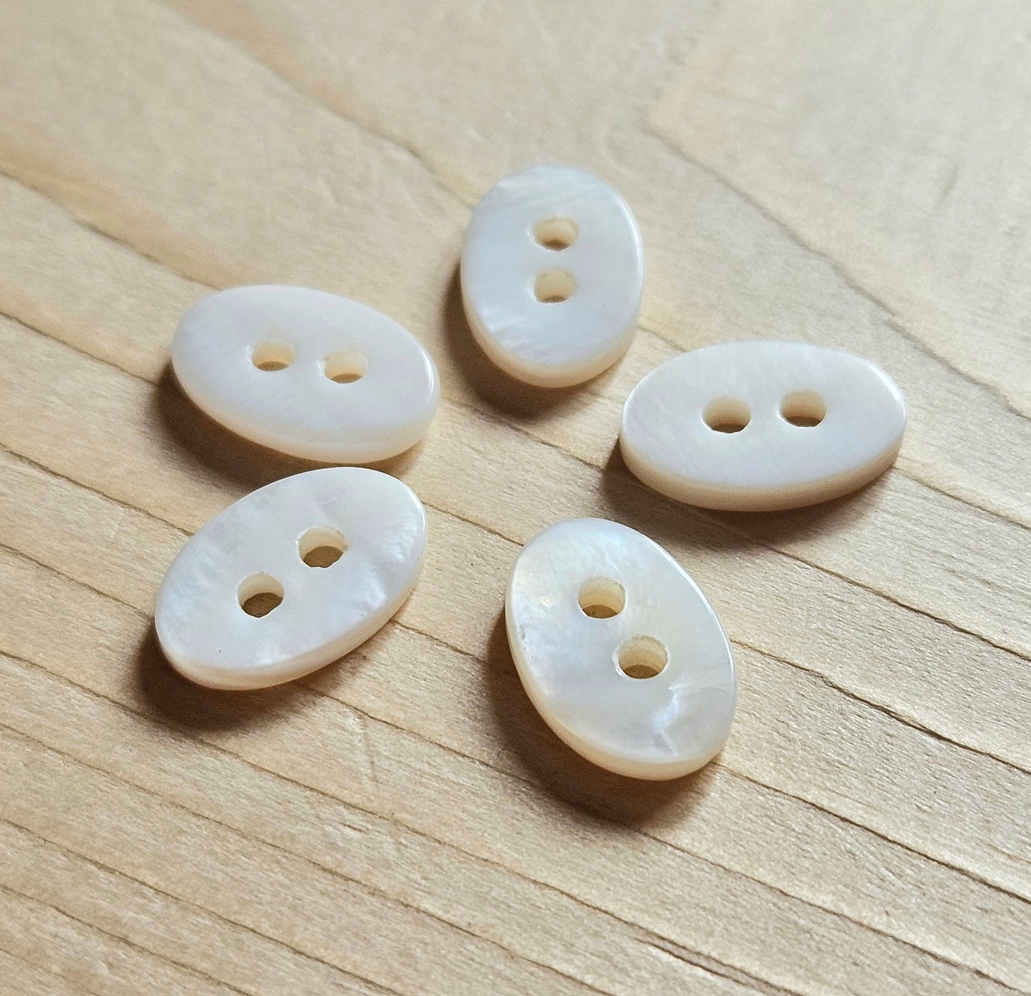 OVAL SEASHELL / 12*8mm / Set of 6 buttons / MOP Shell Buttons / Sewing Buttons