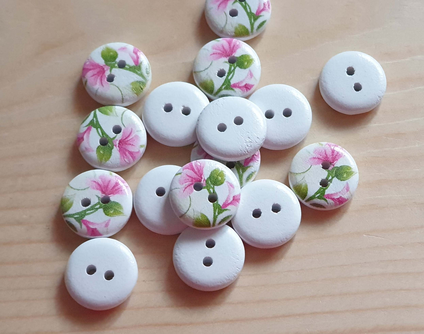 PASTEL PINK FLORAL  / 15mm / Wooden Buttons / Sewing Buttons