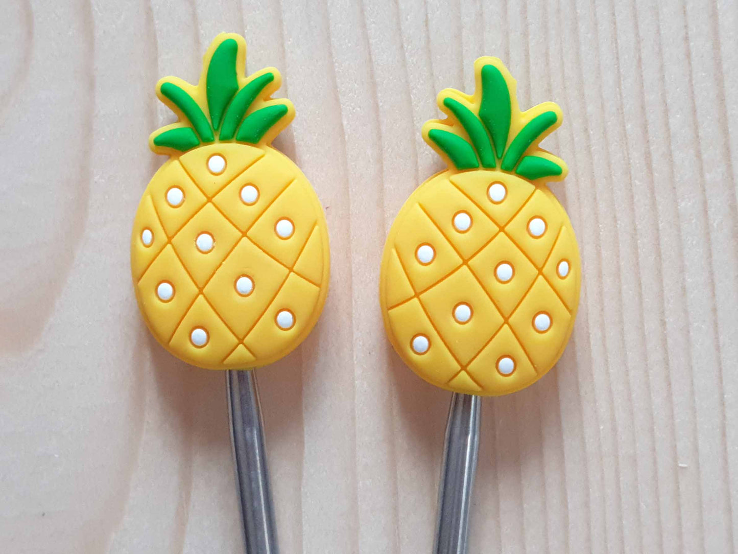 PINEAPPLE STITCH STOPPERS / Knitting Needle Stoppers / Point Protection / Notions