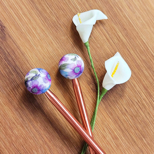 ROUND PURPLE COSMOS Stitch Stoppers / 2 pieces / Knitting Needle Stoppers / Point Protection / Notions