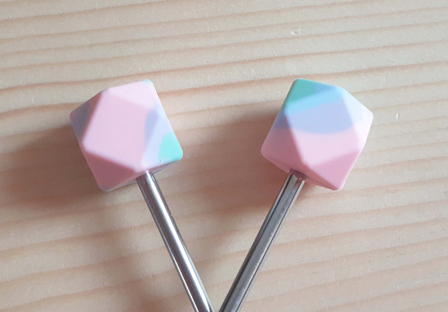 HEXAGONAL PASTEL PINK BLUE Stitch Stoppers / Knitting Needle Stoppers / Point Protection / Notions