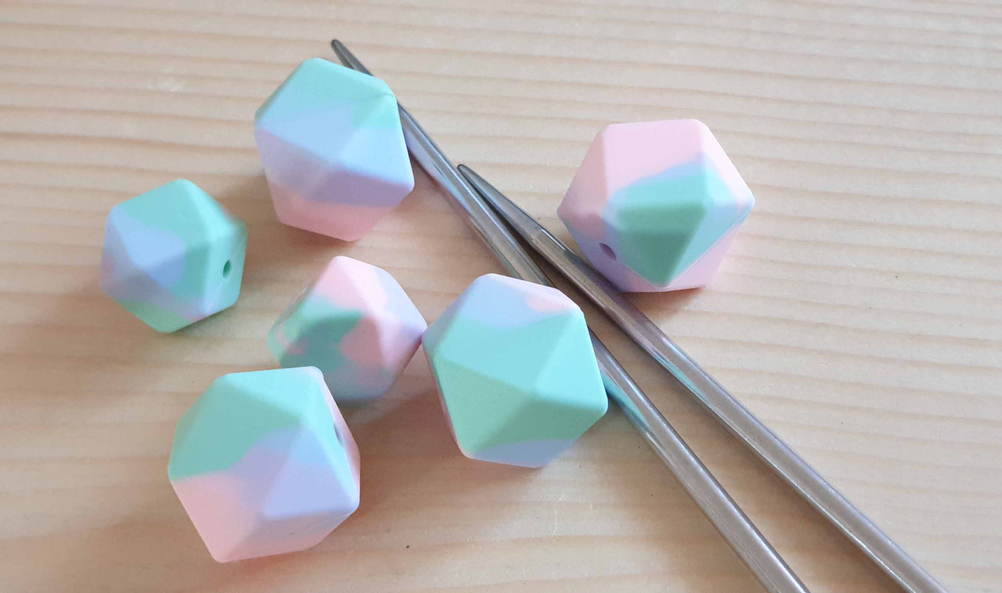 HEXAGONAL PASTEL PINK BLUE Stitch Stoppers / Knitting Needle Stoppers / Point Protection / Notions