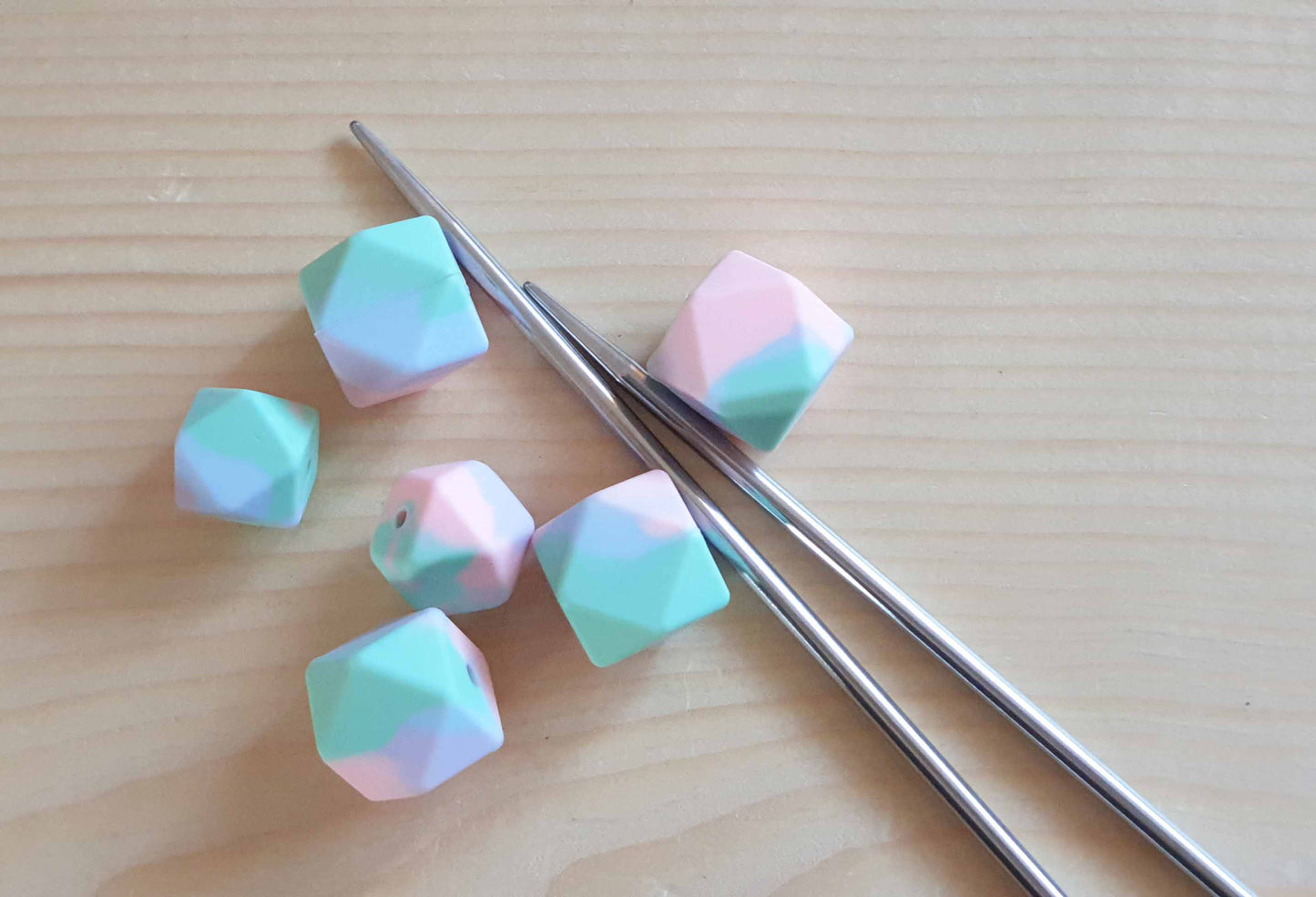 HEXAGONAL PASTEL PINK BLUE Stitch Stoppers / Knitting Needle Stoppers / Point Protection / Notions