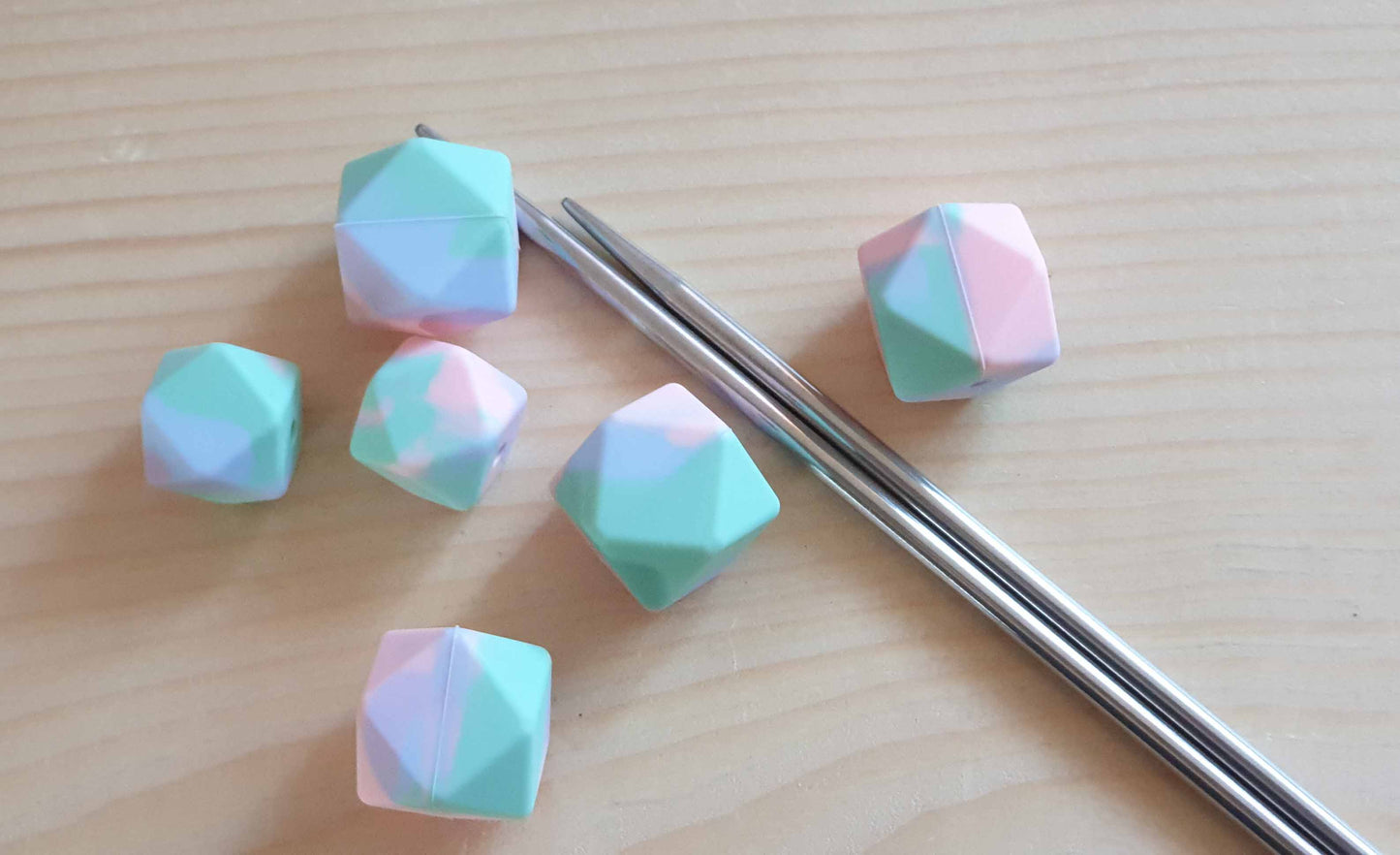 HEXAGONAL PASTEL PINK BLUE Stitch Stoppers / Knitting Needle Stoppers / Point Protection / Notions