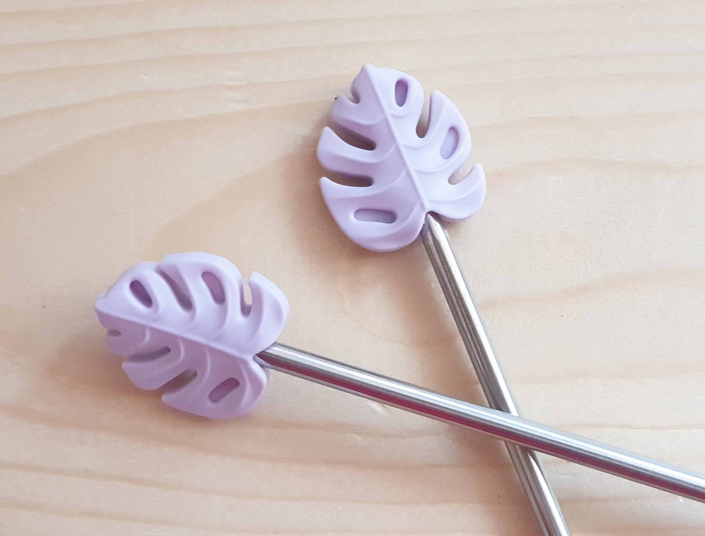 PASTEL LEAF STITCH STOPPERS / Knitting Needle Stoppers / Point Protection / Notions