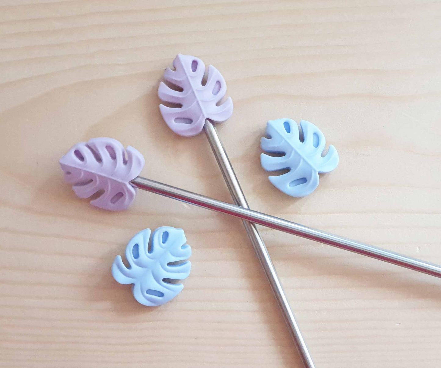 PASTEL LEAF STITCH STOPPERS / Knitting Needle Stoppers / Point Protection / Notions