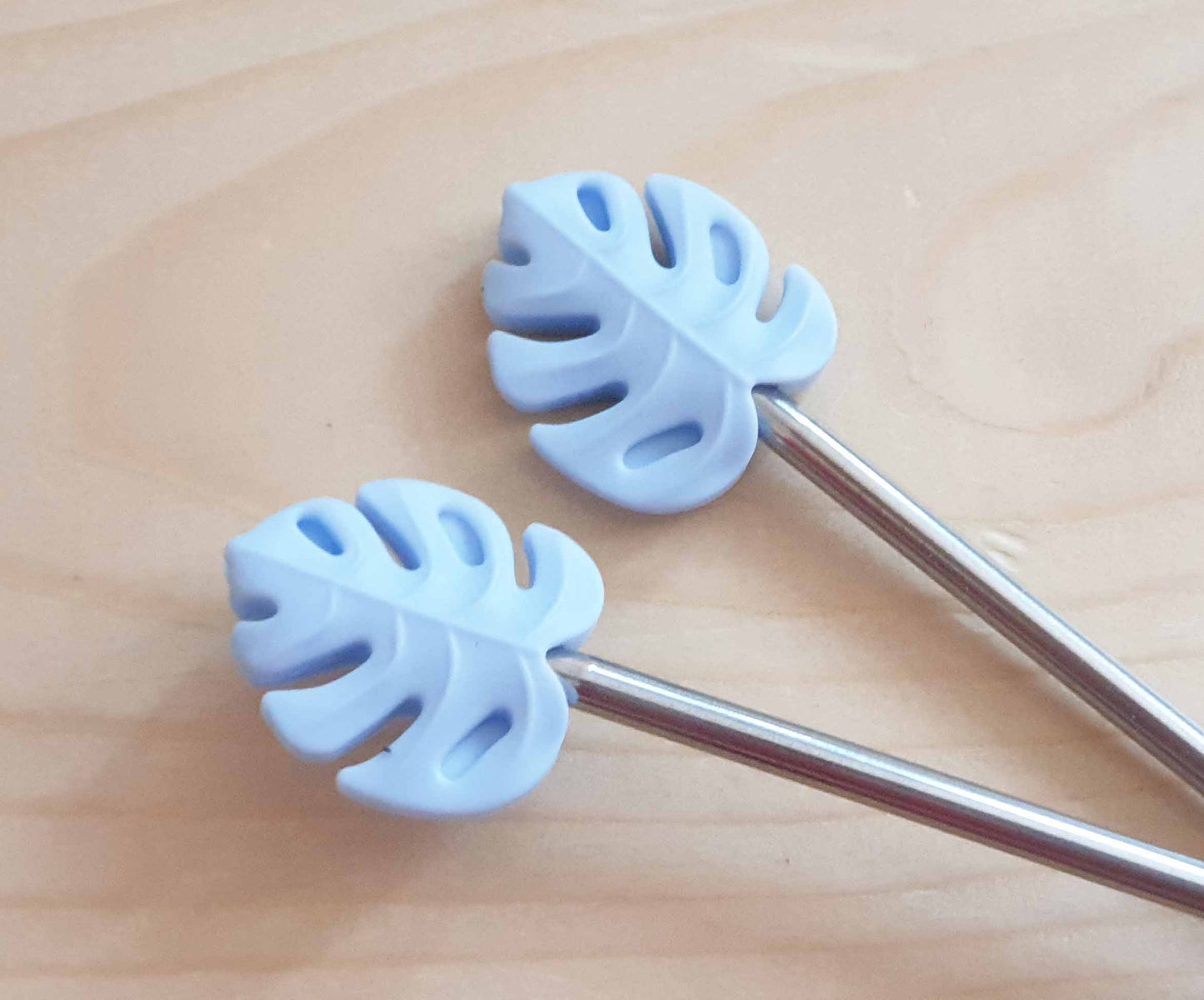 PASTEL LEAF STITCH STOPPERS / Knitting Needle Stoppers / Point Protection / Notions