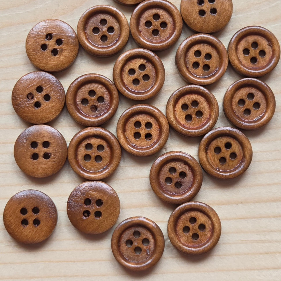 CLASSIC 4-HOLE / Peanut Brown Wooden Buttons / 15mm (Set of 10)