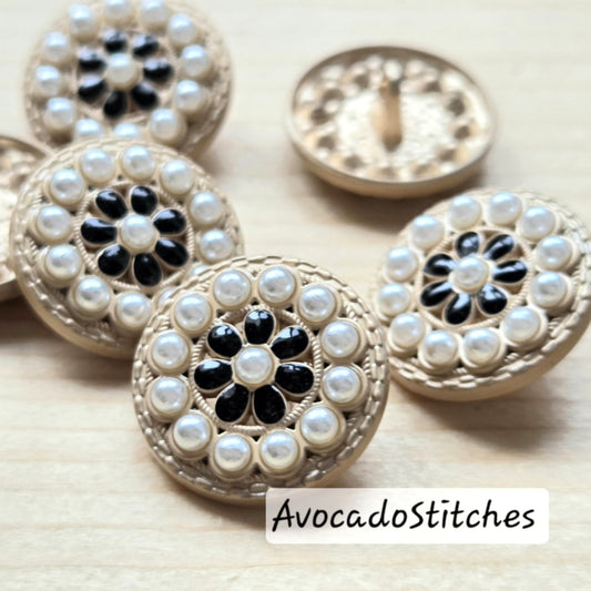 PEARLESCENT ELEGANCE / 18mm - Set of 6 buttons / Metal Shank Buttons / Sewing Buttons