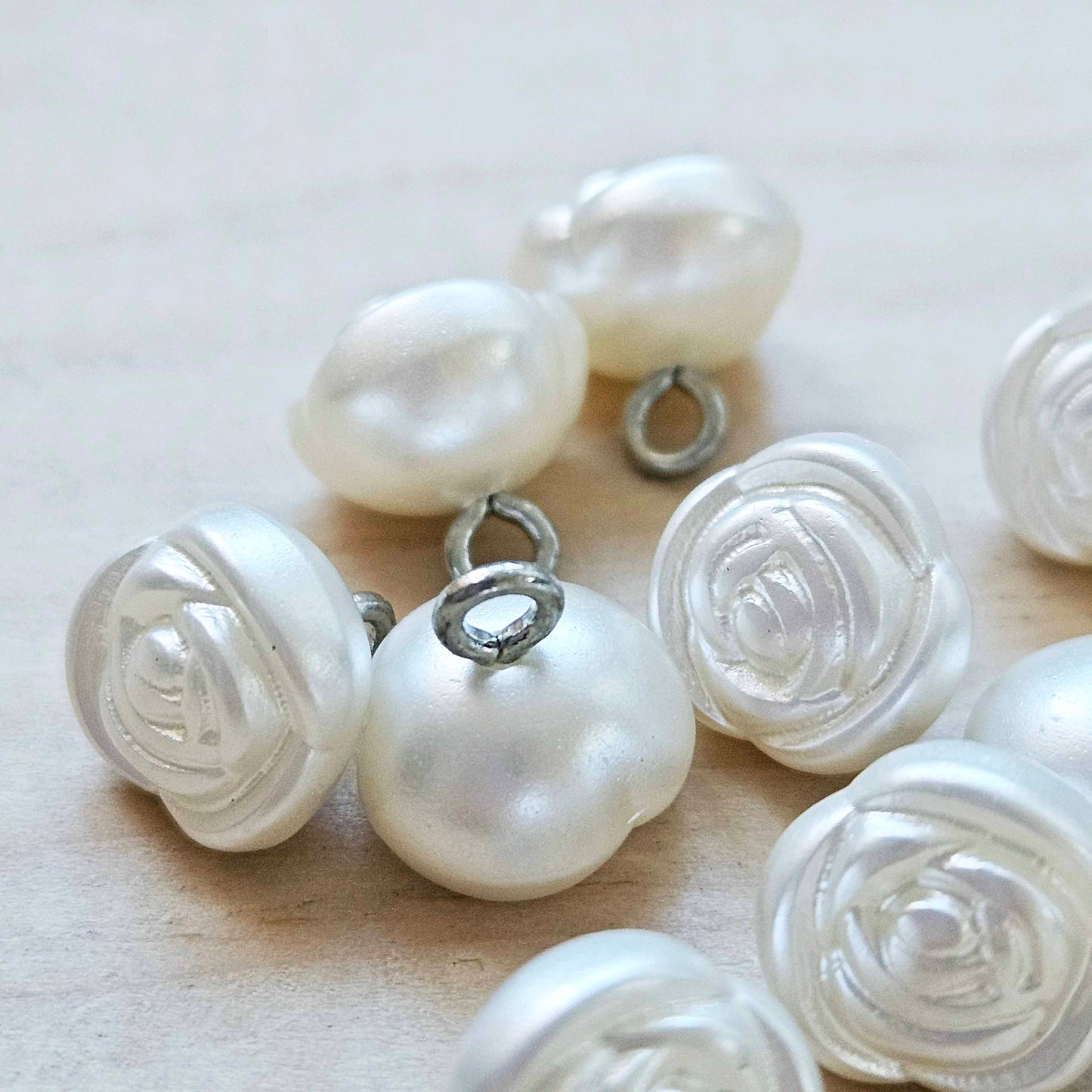 VINTAGE PEARL ROSE Shank / 10.5*11mm - 6 buttons / Imitation Pearl Plastic Metal Shank Buttons / Sewing Buttons