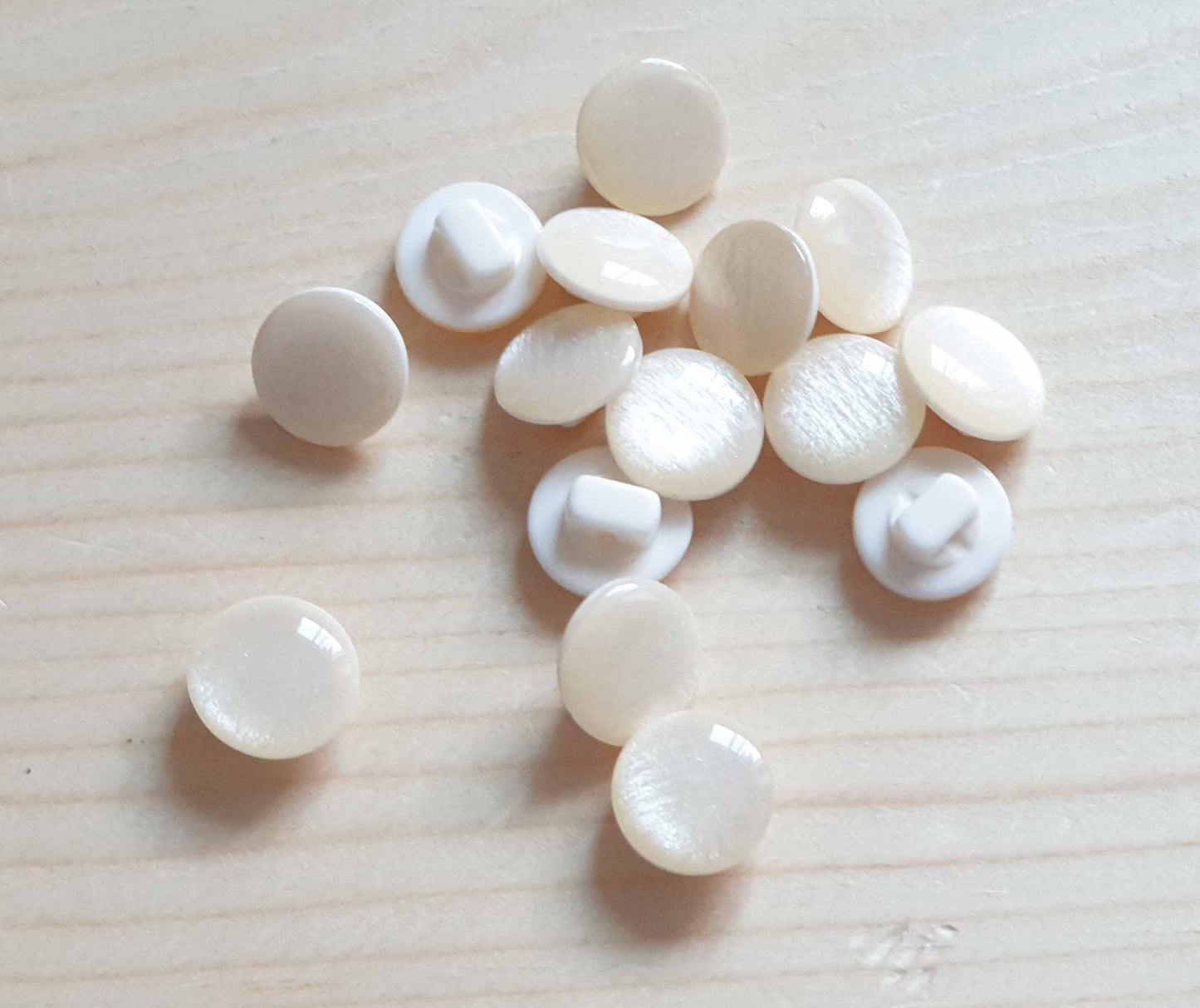 BEIGE PEARL IMITATION SHANK / 11mm - 6 buttons / Resin Shank Buttons / Sewing Buttons