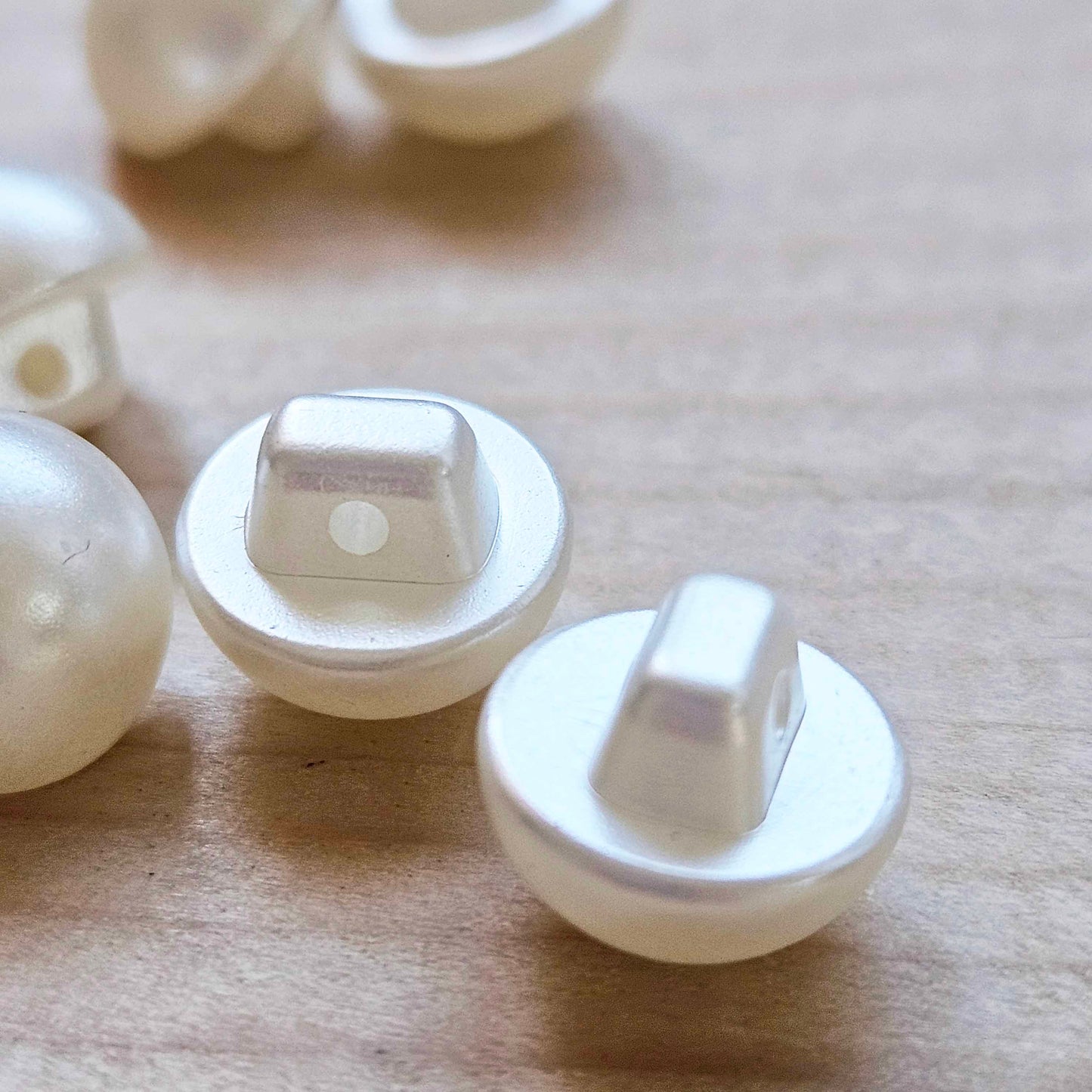 PEARL WHITE DOME Shank / 11.5mm - 8 buttons / Acrylic Shank Buttons / Sewing Buttons