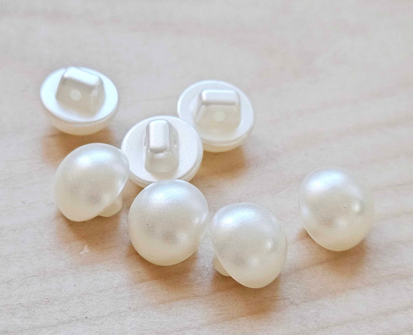 PEARL WHITE DOME Shank / 11.5mm - 8 buttons / Acrylic Shank Buttons / Sewing Buttons