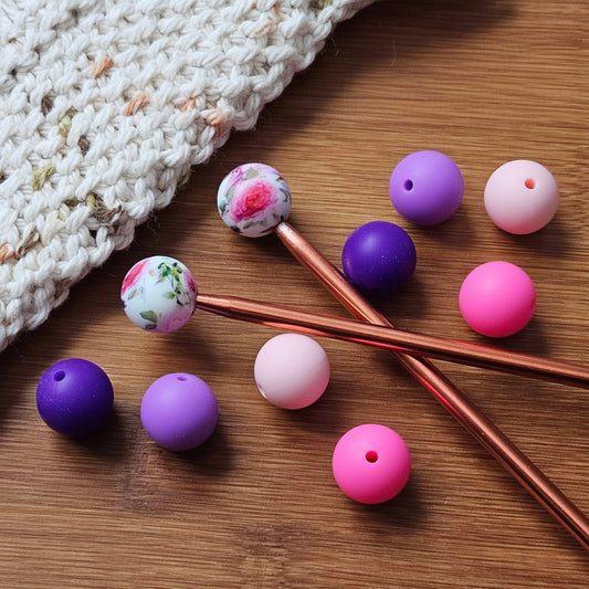 Clearance // FLORALS STITCH STOPPERS / Set of 10 / Knitting Needle Toppers / Notions